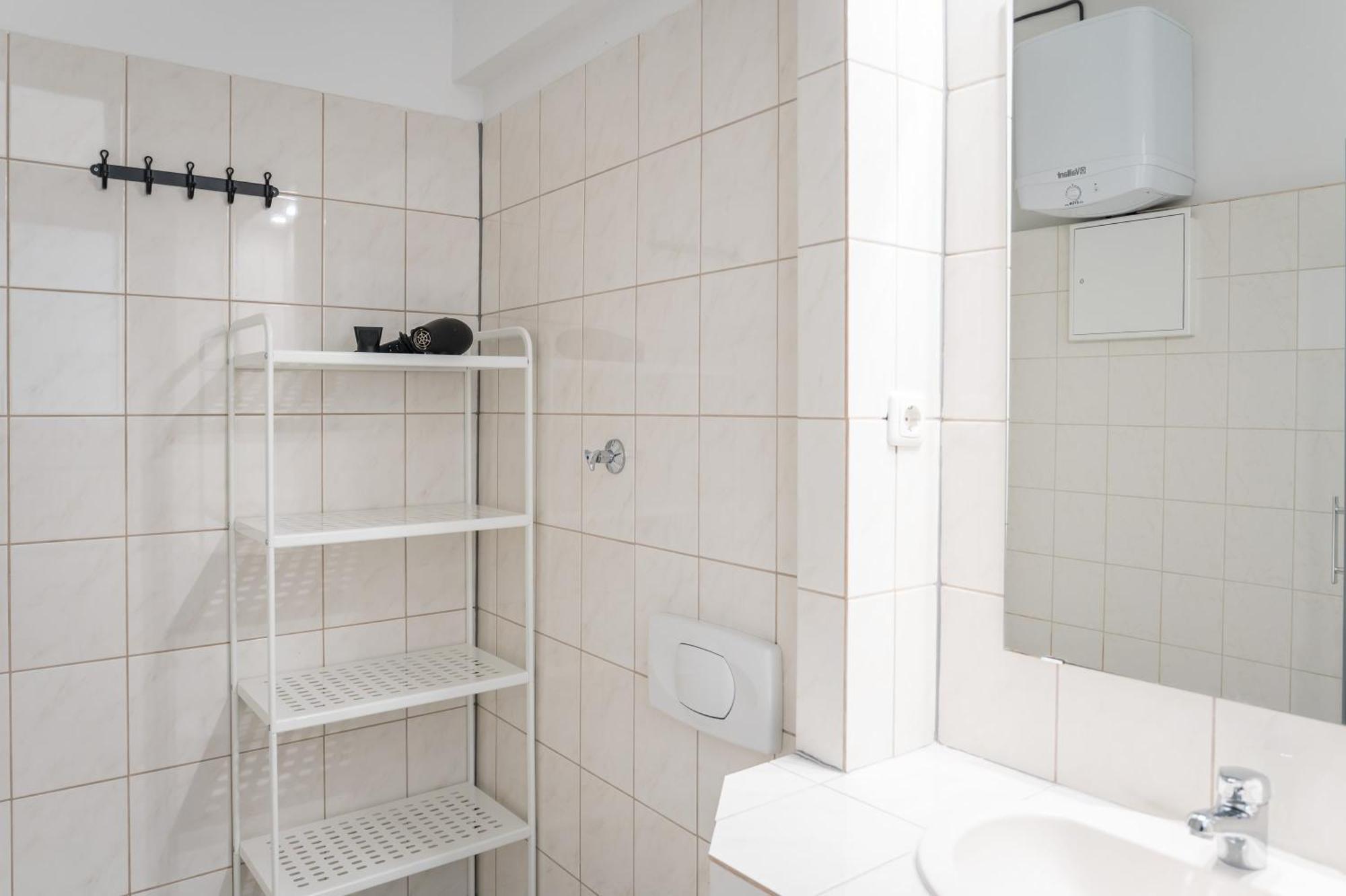 Spacious Family With 2 Bedrooms Appartement *